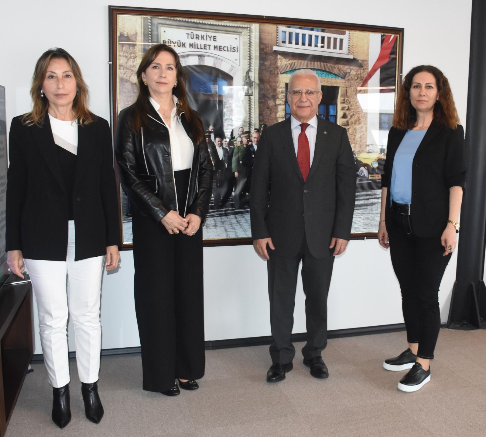 EBSO Vakfı Kadınlar Birliği Yeni Dönem Başkanı Tezcan’dan ziyaret