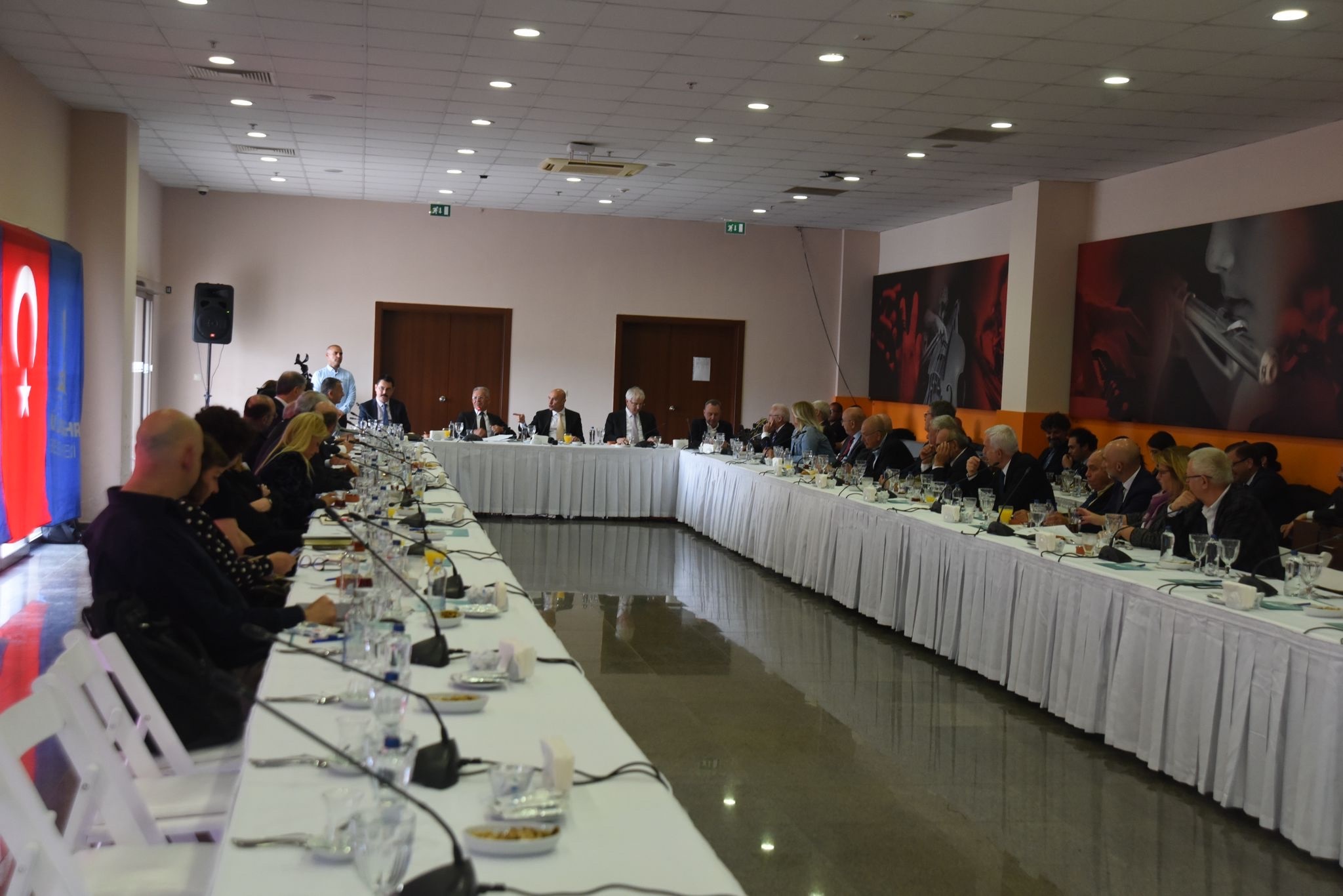 İzmir Ekonomik Kalkınma ve Koordinasyon Kurulu toplantısı gerçekleştirildi