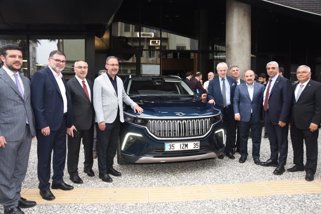 Sanayi ve Teknoloji Bakanı Varank ile Gençlik ve Spor Bakanı Kasapoğlu EBSO’yu ziyaret etti