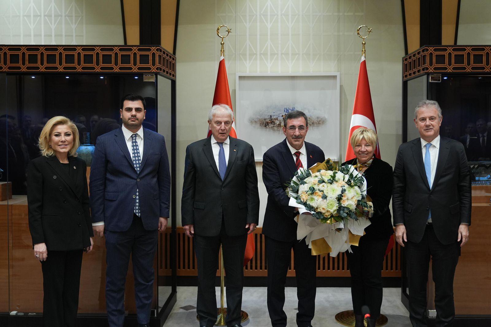 İzmir İş Dünyası'ndan Ankara Çıkarması