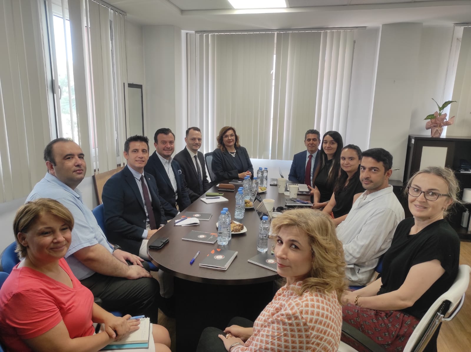 EBSO Üniversite-Sanayi İş Birliği Koordinasyon Kurulu’ndan İzmir Demokrasi Üniversitesi’ne Ziyaret 