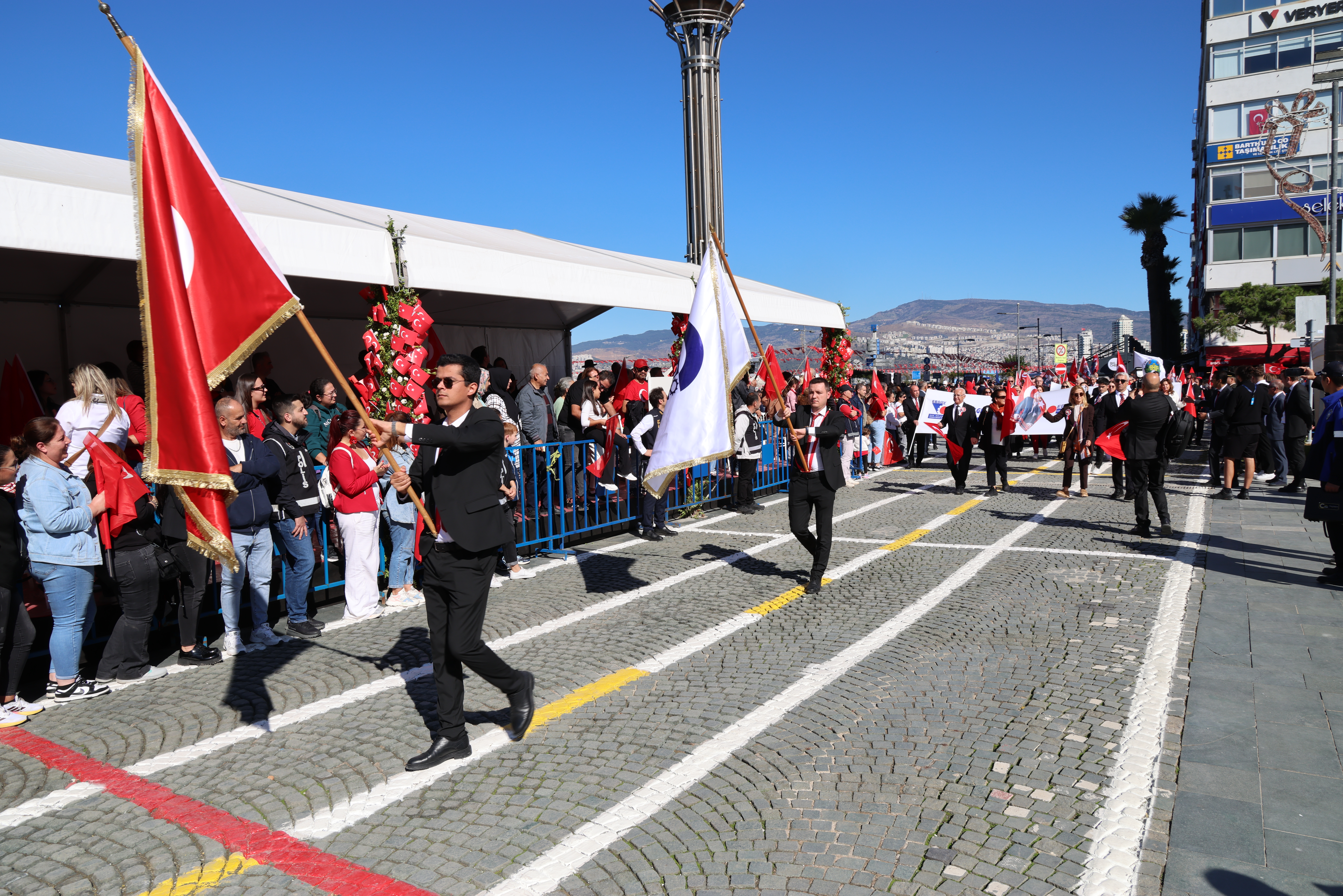 EBSO, 29 Ekim Cumhuriyet Bayramı Geçit Töreni’nde Yer Aldı
