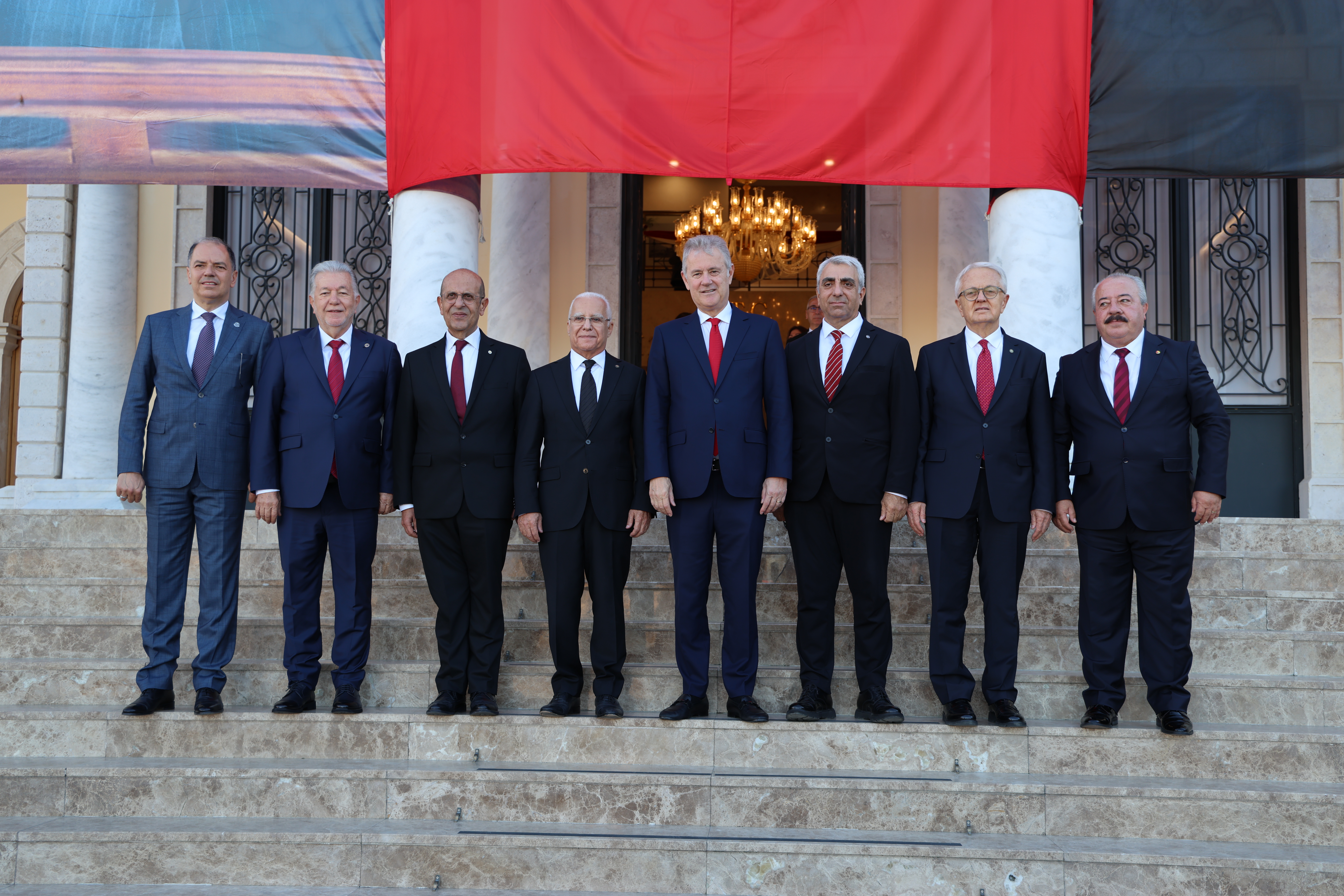 T.C. İzmir Valiliği’nde Cumhuriyet Bayramı Tebrikat Töreni Düzenlendi