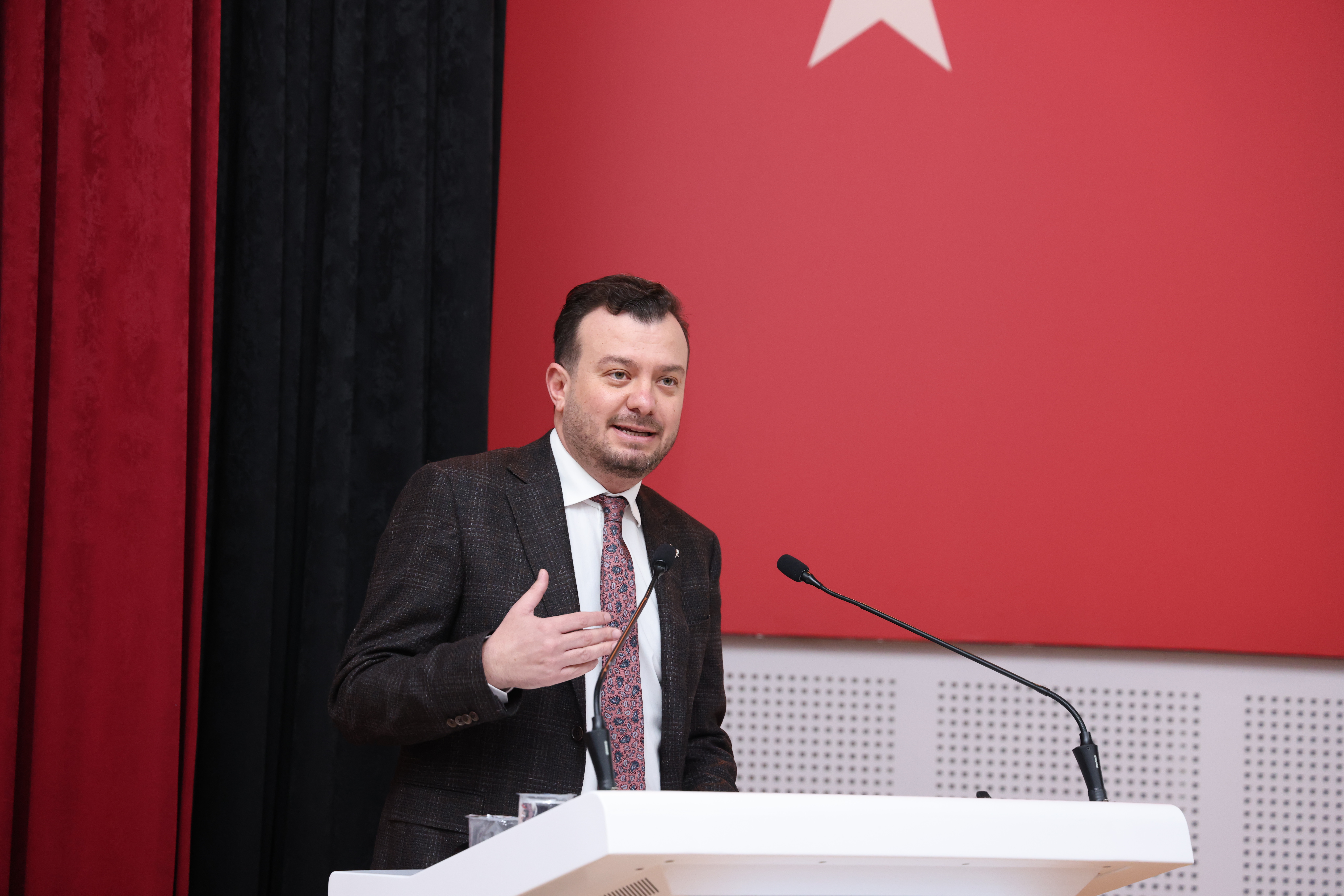 “En Değerli Çalışan; İnsanı, Sistemi, Üretimi, Enerjiyi, Veriyi ve Güvenliği Bir Bütün Olarak Düşünebilenler Olacak”