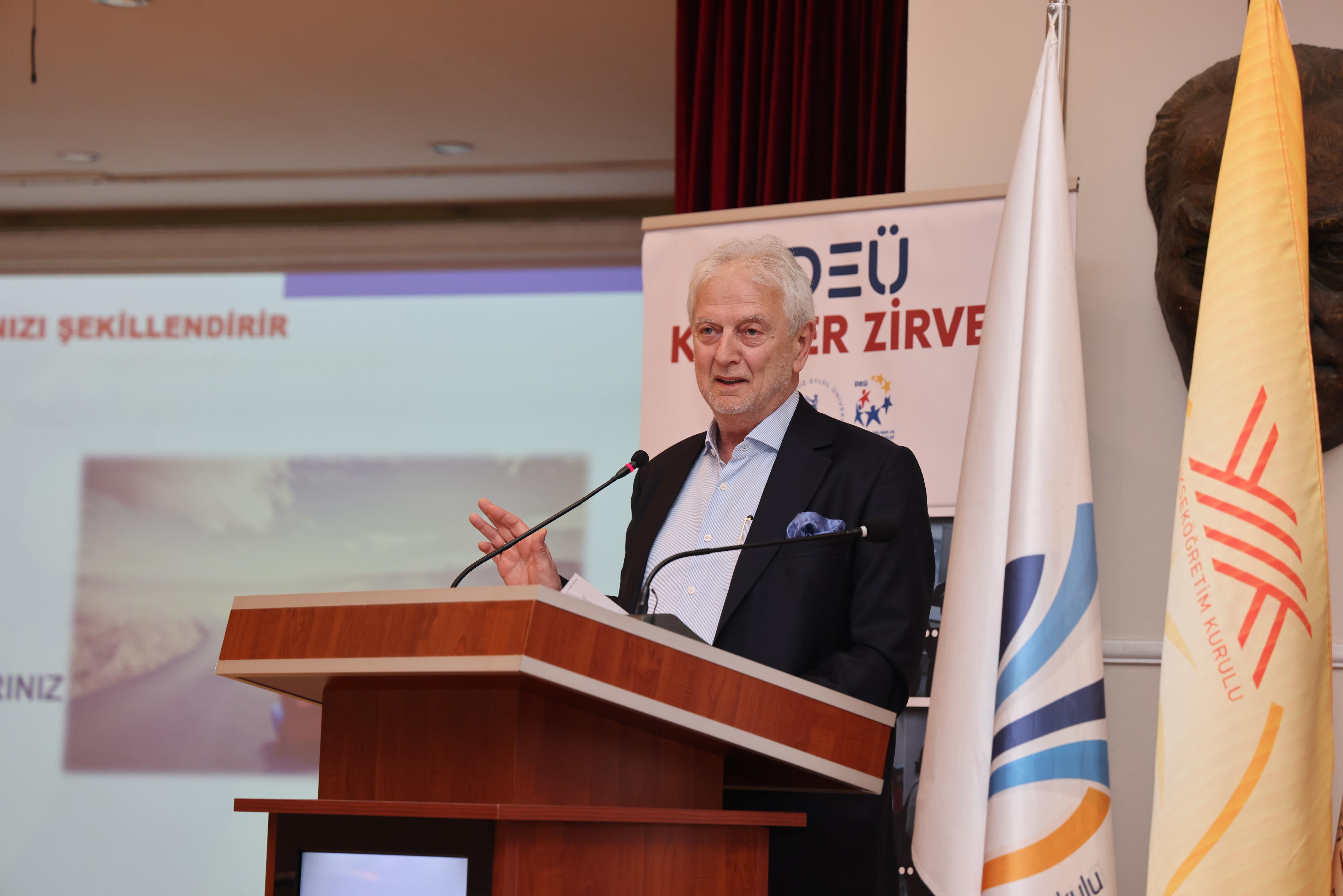 Yorgancılar, DEÜ Kariyer Zirvesi’ne Katıldı