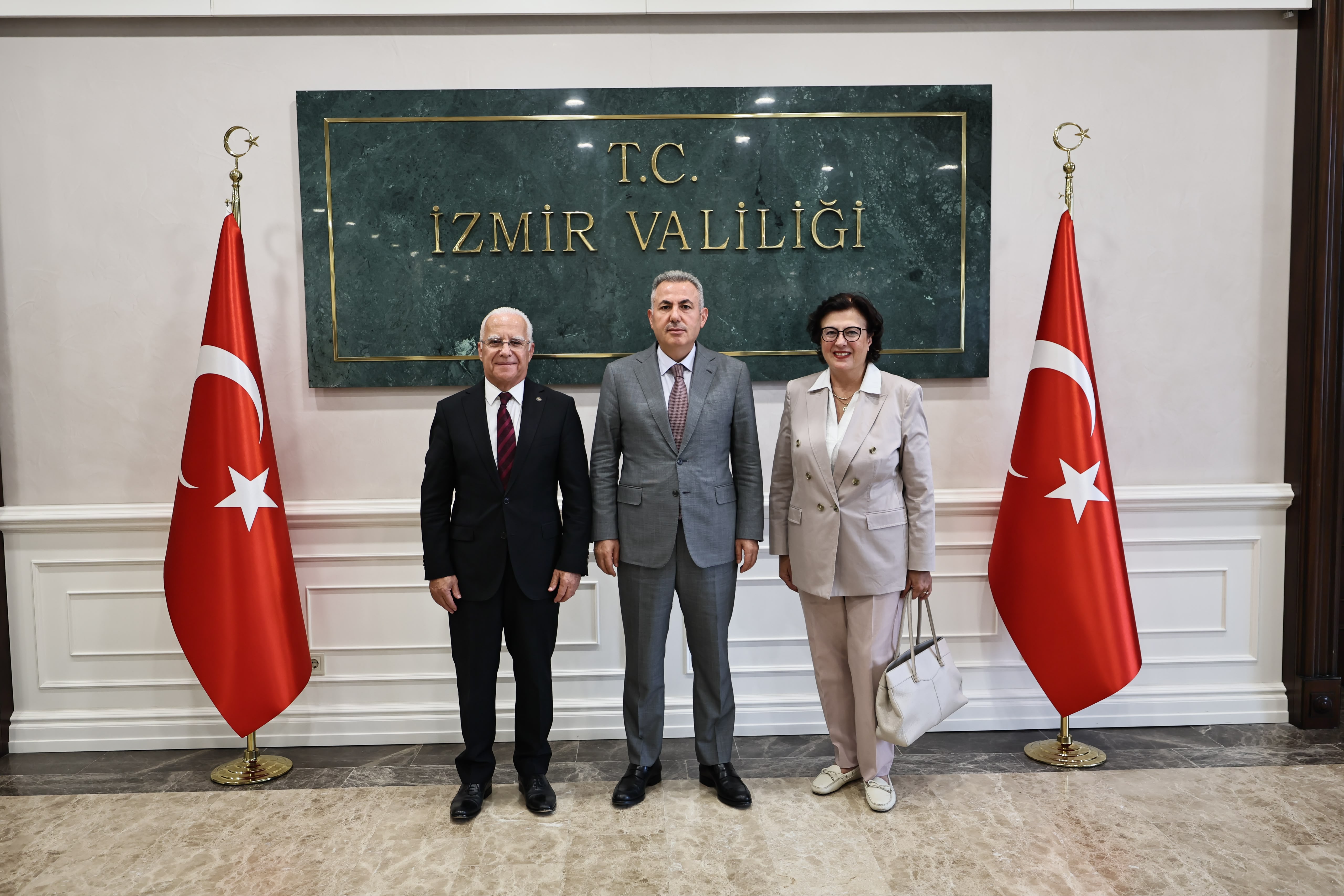 EBSO Meclis Başkanlık Divanı'ndan Vali Elban'a Ziyaret