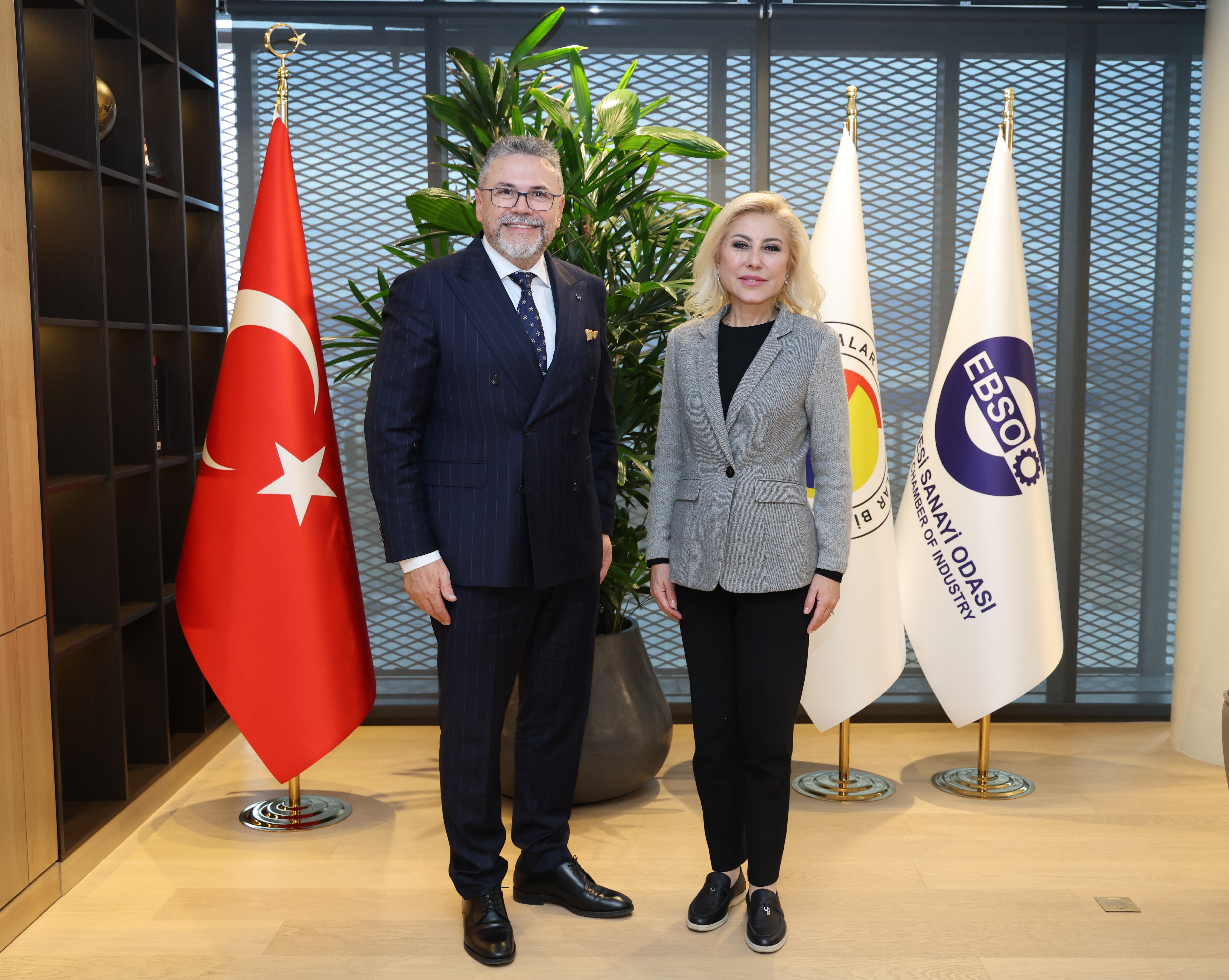 AK Parti İzmir Milletvekili Şebnem Bursalı Aksoy’dan Karabağlı’ya Tebrik Ziyareti