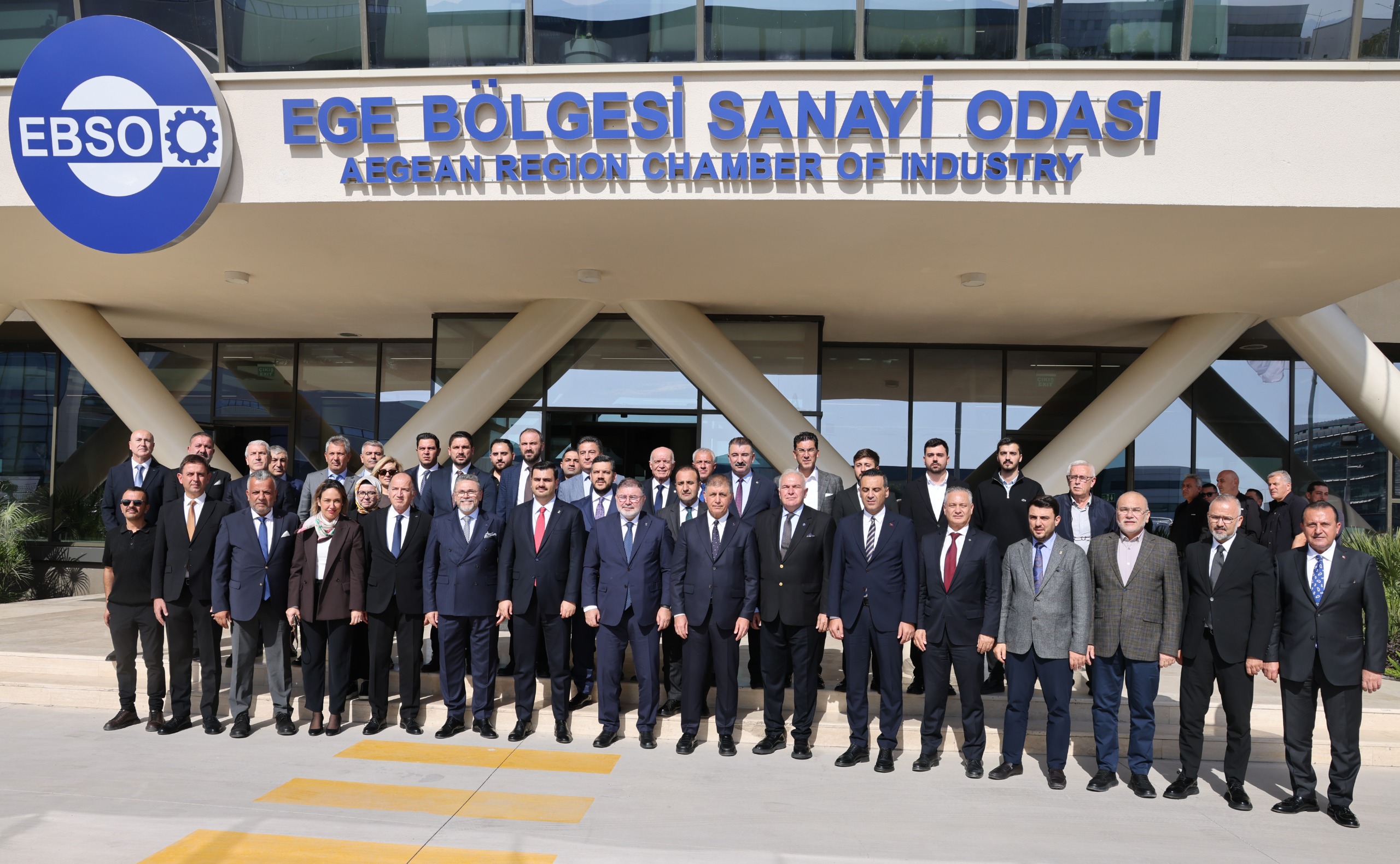 İnan ve Tugay’dan Karabağlı’ya Tebrik Ziyareti