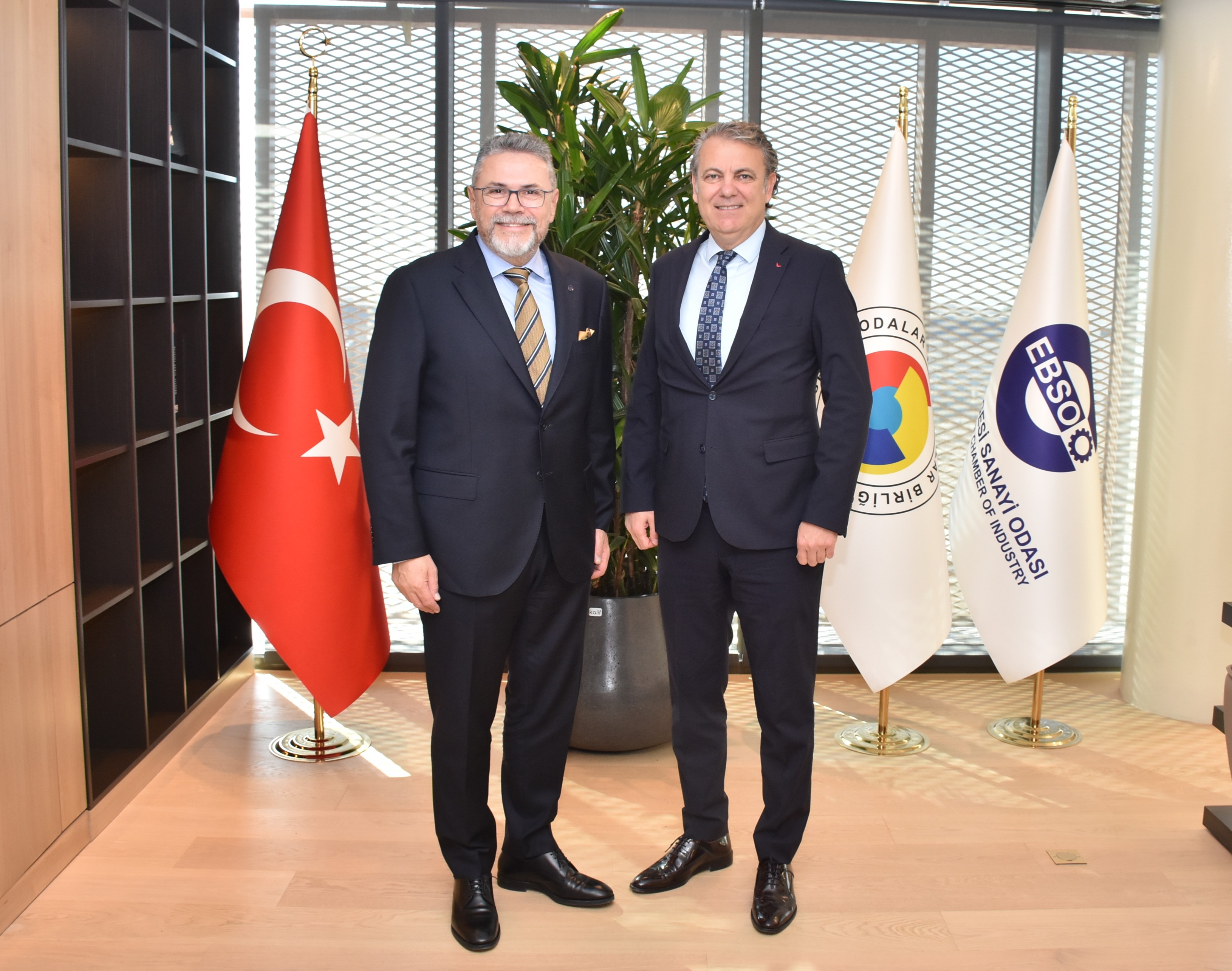 Karabağlı, İzmir Sanayi ve Teknoloji İl Müdürü Hakan Topaç ile Bir Araya Geldi