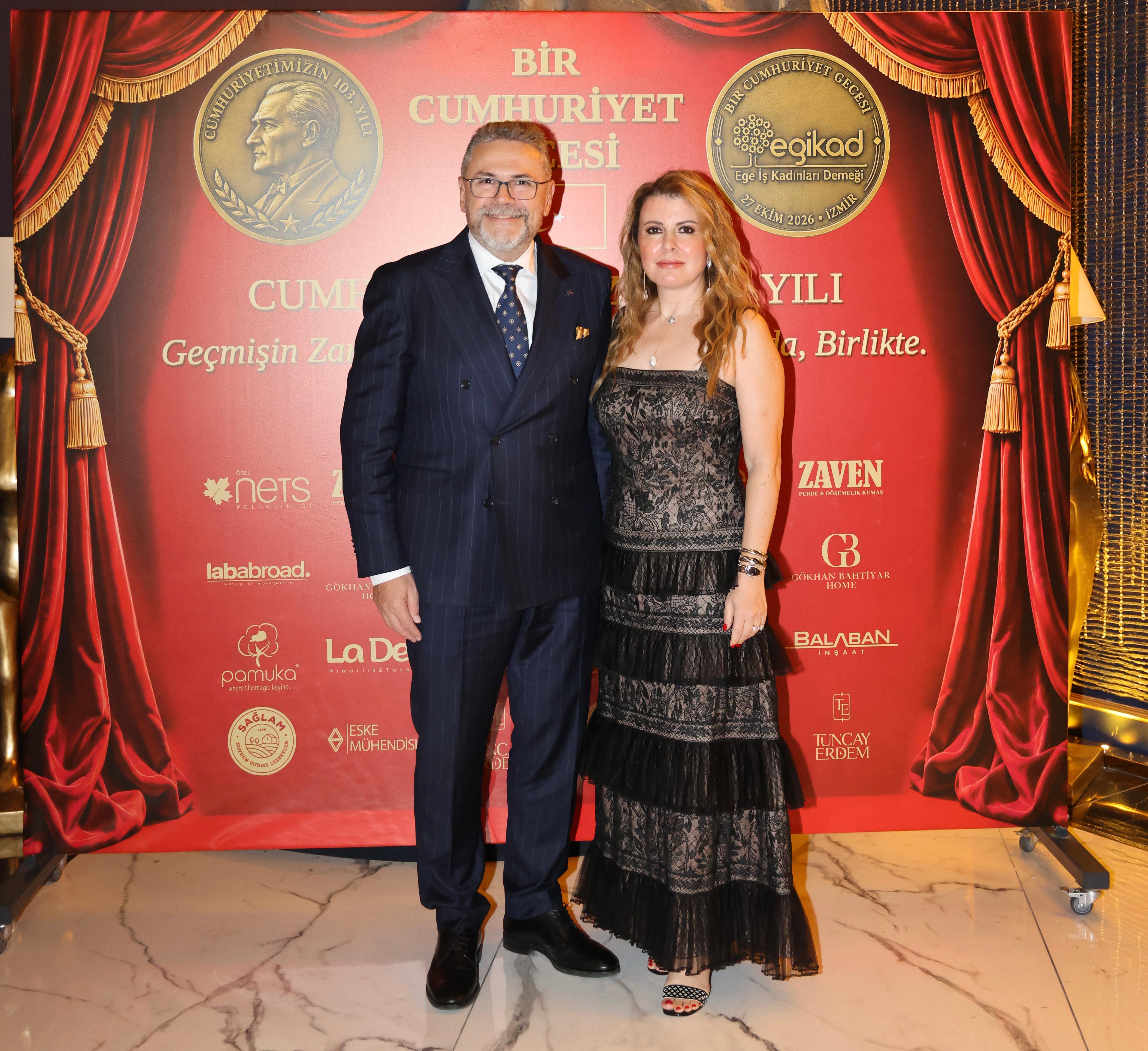 Karabağlı ve Aracı, EGİKAD’ın Cumhuriyet Balosu’na Katıldı
